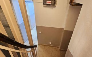 🏢 Spațiu de birouri – 5 camere, 3 băi – Mansardă vilă, Central - Poză 53