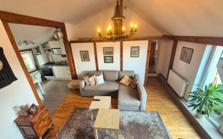 Apartament in casă, într-o zonă exclusivistă, priveliște deosebită. - Poză 1