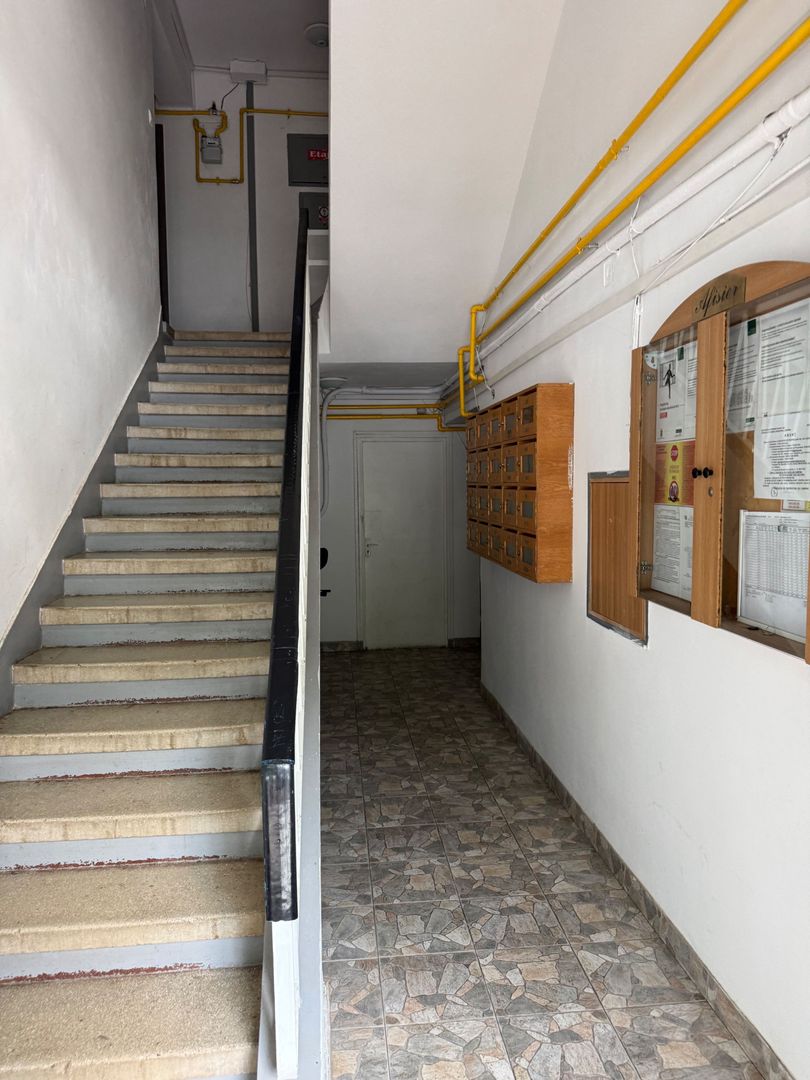 Apartament 3 cam modern complet renovat - mobilat Campina- central - Poză 24