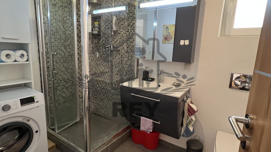 Apartament central – luminos și primitor | 2 dormitoare + living cu bucătărie - Poză 3