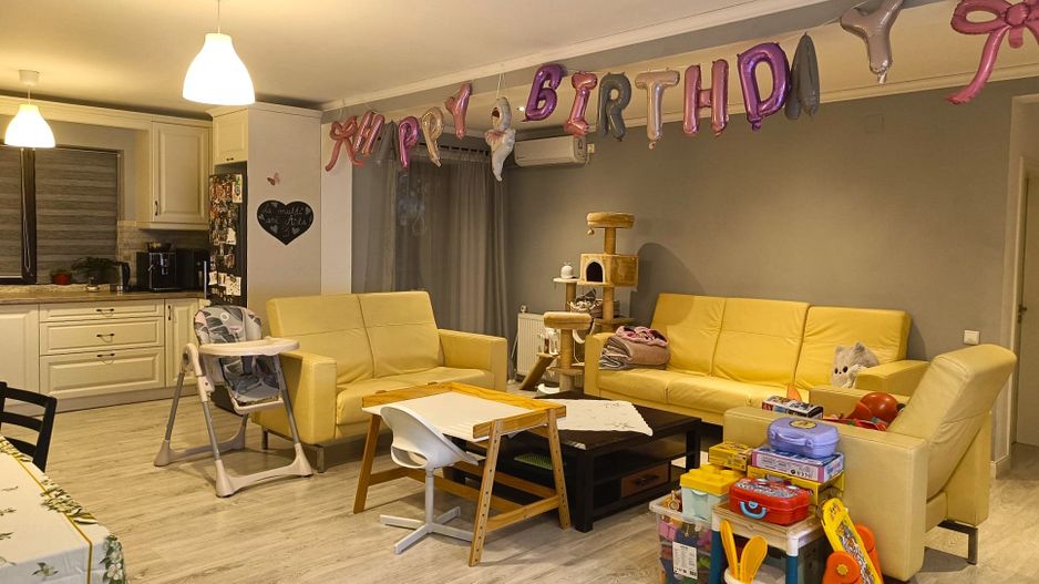 Apartament 3 camere parcare zona Florilor - Poză 1