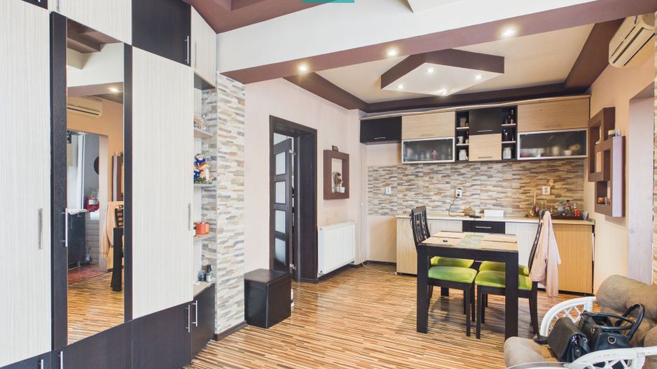 Casă la curte, 65 mp utili, 2 camere, curte mare - Poză 6