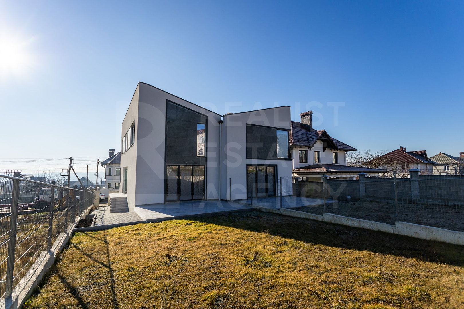 Vânzare, duplex, 2 nivele, str. George Meniuc, Grătiești - Poză 2