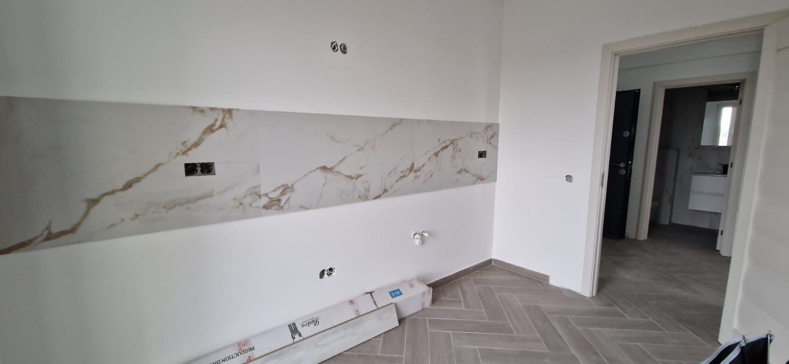 Apartament 3 camere MUTARE IMEDIATA 80 mp Copou 152000 euro - Poză 2