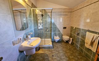 Casa 8 camere, S+P+1, teren 1377 mp, zona Schit - Poză 16