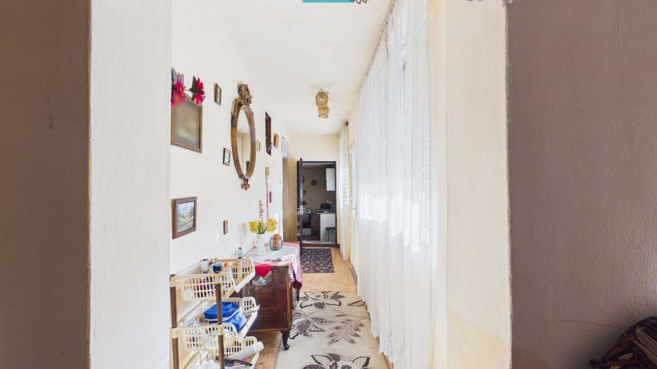 Casă cu 3 camere din văiugă în Macea - Poză 6