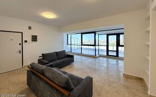 Polona - Duplex 256 mpu, 6 camere, etaje 6+7, panorama, terase 52 mp - Poză 5