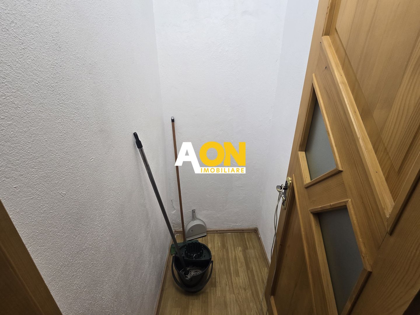 Apartament 3 camere, 2 bai, 2 balcoane, et.1, ultracentral, 88 mp util - Poză 12