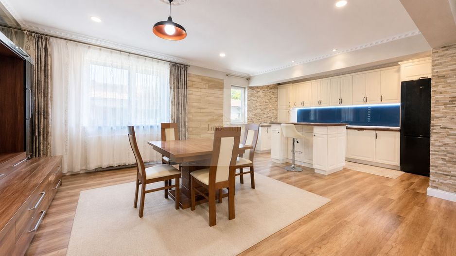Vânzare  apartament de familie cu 4 camere,pod amenajat-2 parcări-Iris - Poză 1