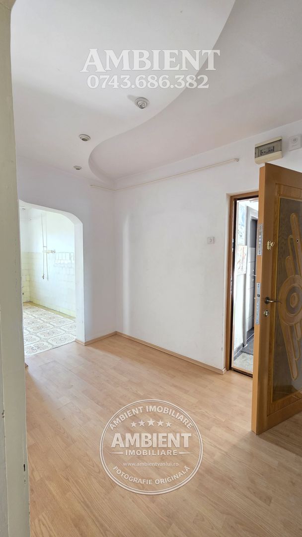 Apartament cu 2 camere, etaj 6 cu lift, VASLUI - zona CENTRU - AUROCOR; - Poză 4