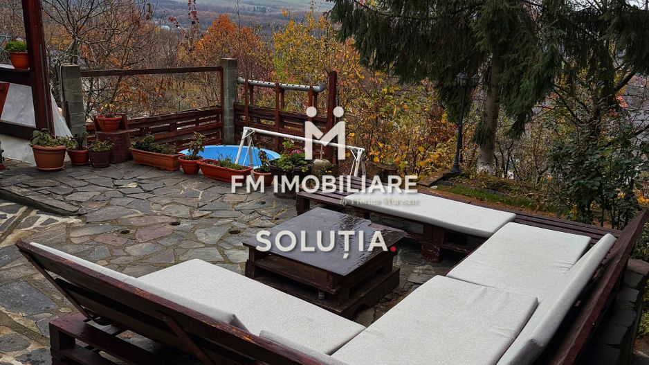 Casă de  vânzare cu vedere panoramică - Poză 4