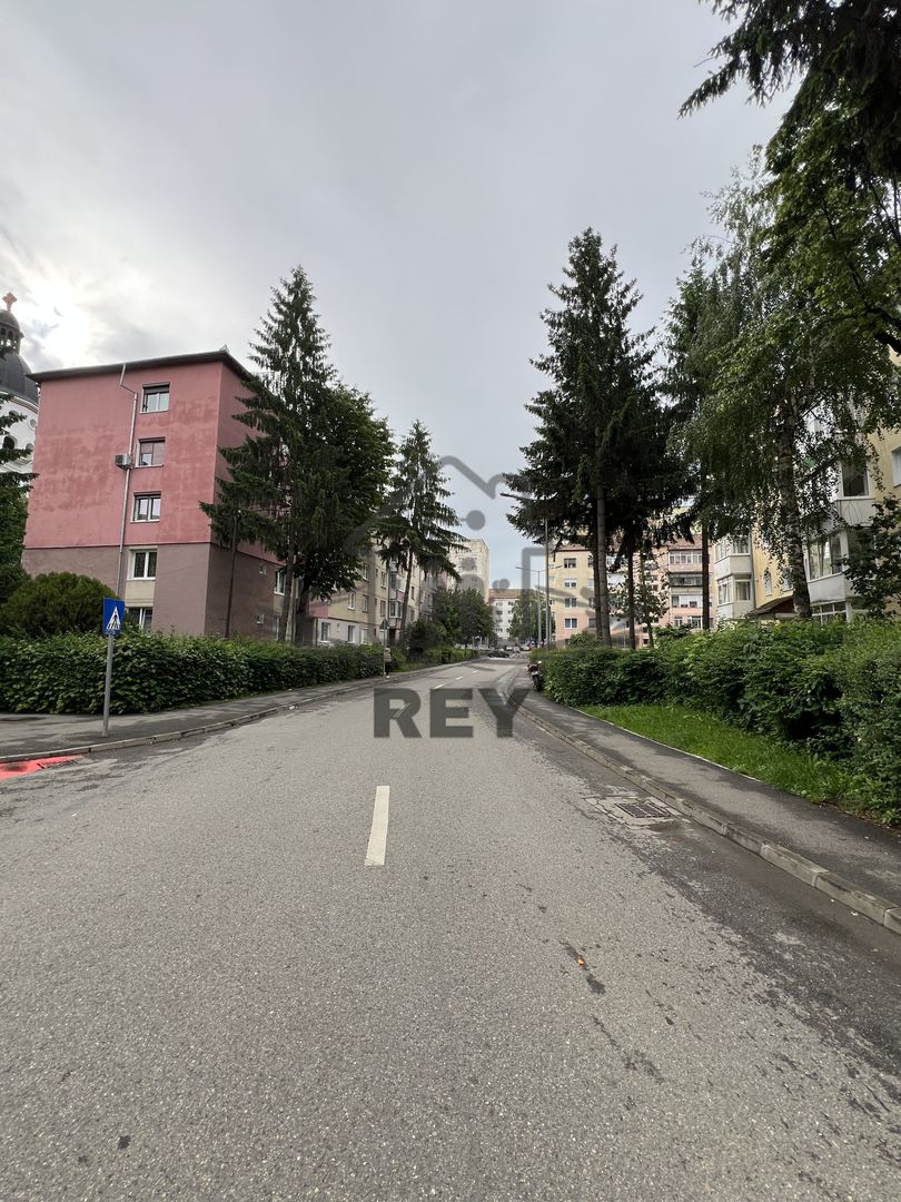 Ap 2 camere semidecomandat zona Bd. Mihai Viteazu/DE RENOVAT - Poză 12