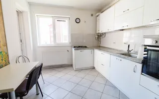 Apartament 2 Camere Decomandat / Etaj Intermediar Sanpetru - Poză 12