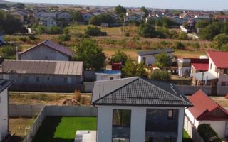 Vila in centrul comunei Berceni - Poză 3