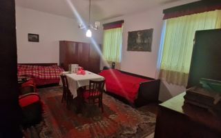 Vând apartament cu o camera in zona semicentrala a orasului - Poză 5