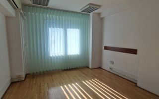 Birou 3 camere, decomandat, nemobilat, Națiunile Unite - Poză 1