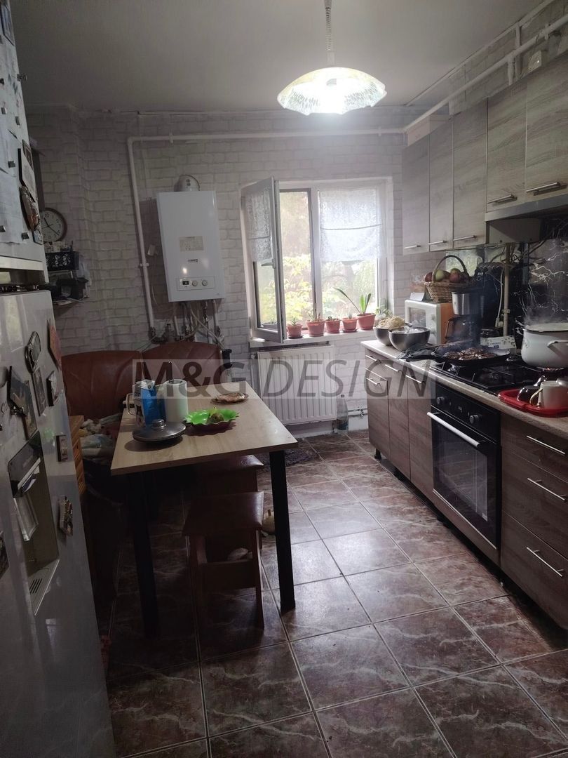 Apartament 4 camere Steaua etaj 1 - Poză 1