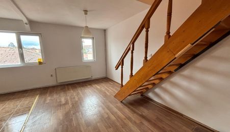 Apartament 2 camere | 50 MPU | Etaj 5 | Mansarda | Intabulata | Strand
