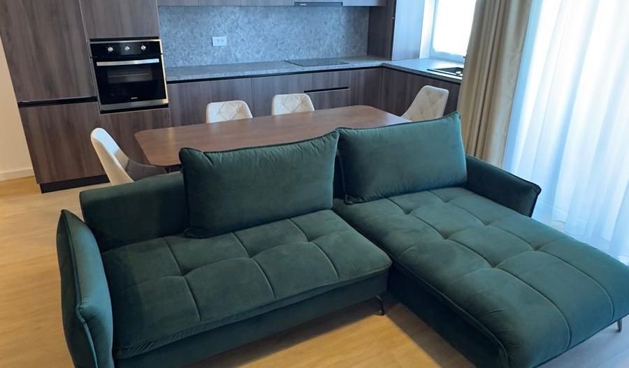 Inchiriez ap 3 camere, mobil utilat modern, loc parcare- 800 euro/luna - Poză 1