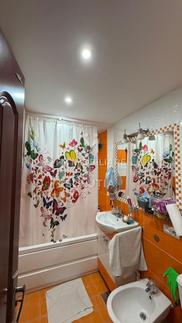 Apartament 2 camere decomandat – mobilat și utilat, zona Hotvon - Poză 8
