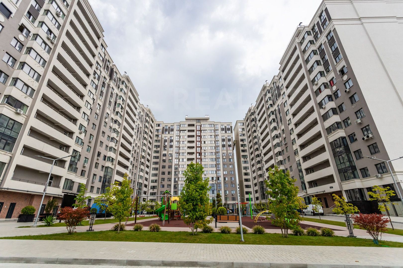 Apartament mobilat de 90 mp cu 3 dormitoare în Buiucani - Poză 21