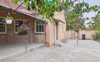 Casă  2 corpuri și 4 camere teren 1440 mp în Macea - Poză 4