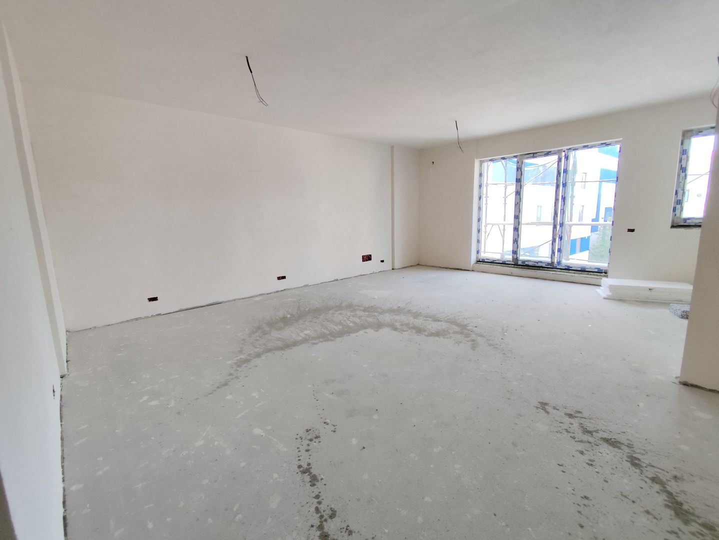 Apartament 4 camere de vanzare - Aviatiei - Poză 2