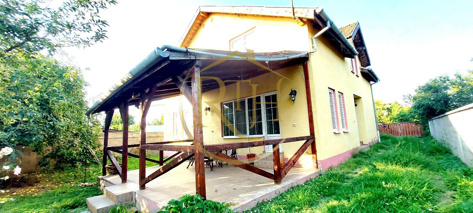 Oferim spre vanzare casa, 6 camere, 162mp utili, 809mp teren, in Giroc - Poză 1