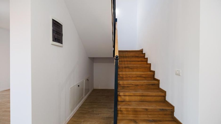 Duplex P+E în Moșnița Nouă, 3 dormitoare, 3 bai, teren 403 mp. Comision 0% - Poză 21