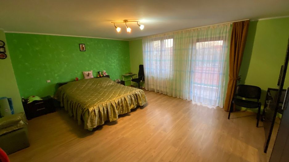 Duplex spațios cu garaj - Poză 8