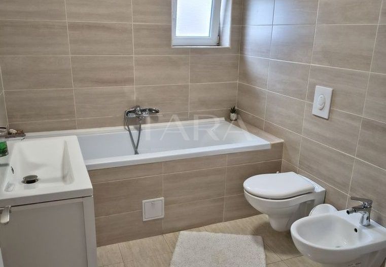 Apartament 4 camere, 127 mp + terasă 27 mp, Baciu - Poză 6
