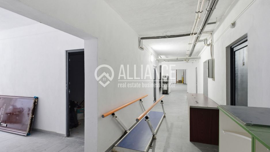 FALEZA NORD cladire multifunctionala 4600 mp cu acces din Bdul Mamaia! - Poză 15