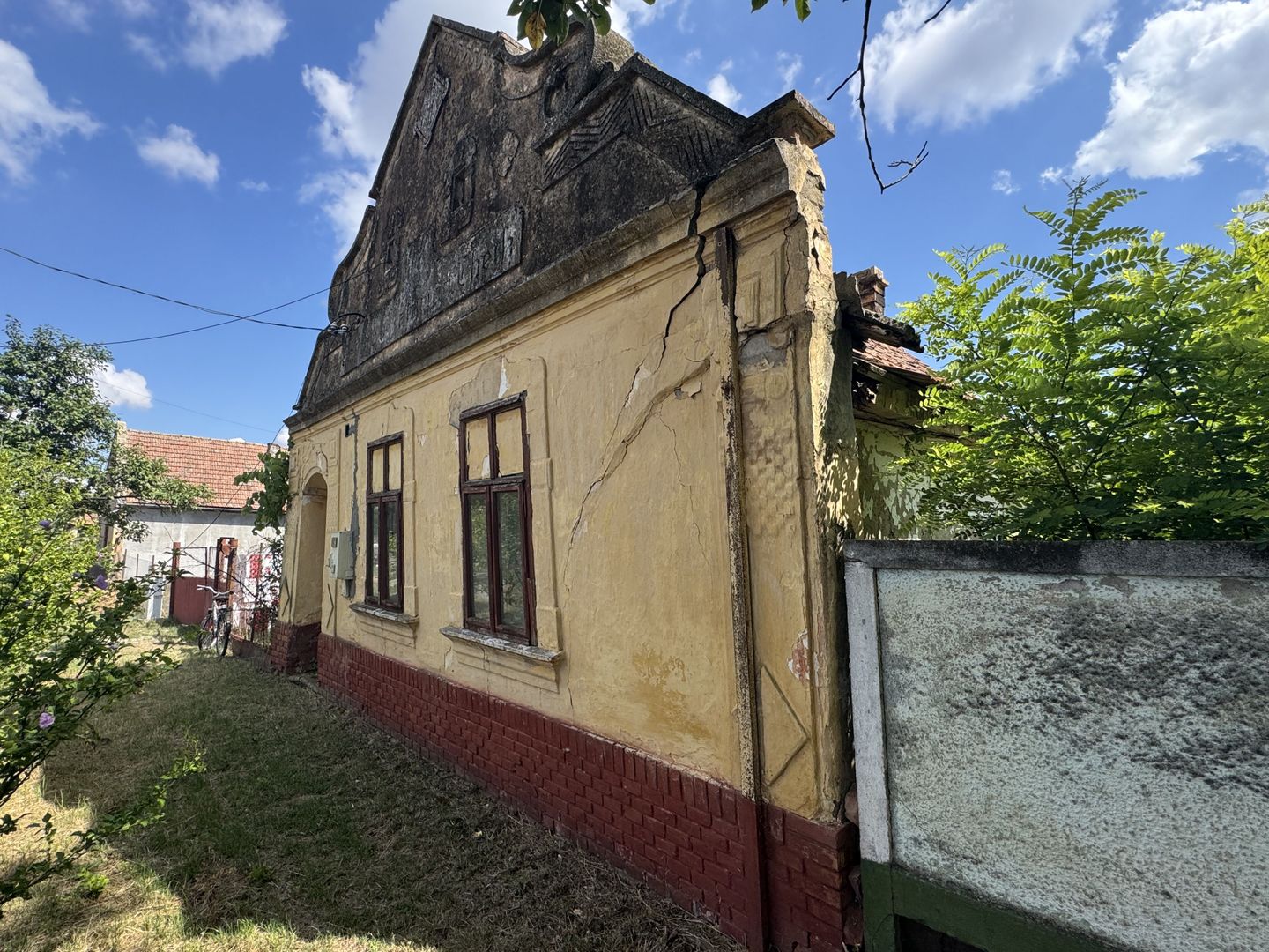 Casa Demolabila Cu Teren 1481 mp In Becicherecu Mic,Vatra Veche,Asfalt,Fs 15m - Poză 2
