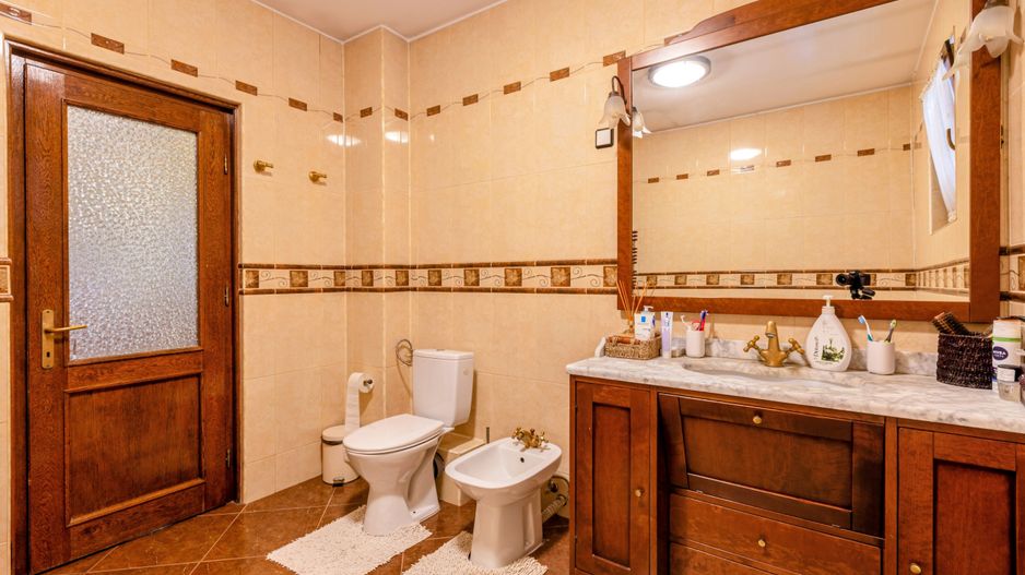 Vilă S+P+M, 2 fronturi stradale, ideală locuit/birouri/clinică, grădiniță, etc - Poză 11