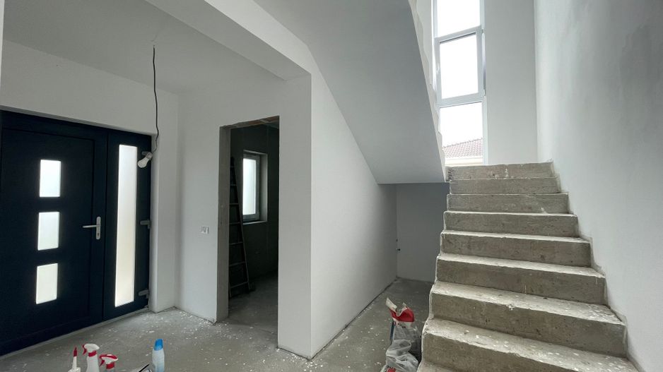 Duplex spațios cu teren generos-Moșnița Nouă - Poză 4