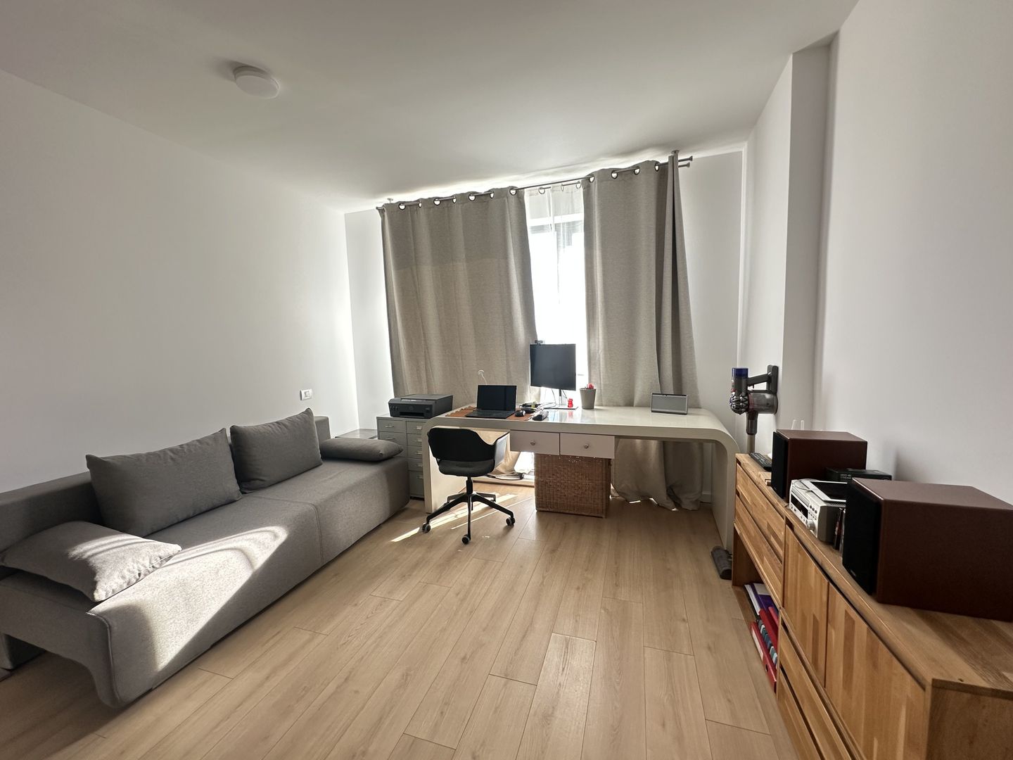 Lux și confort pe Iancu Nicolae Apartament cu 4 camere - Poză 4