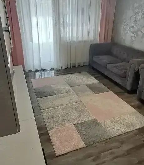 De vânzare apartament 3 camere – Focșani, Str. Lupeni nr. 8 - Poză 1