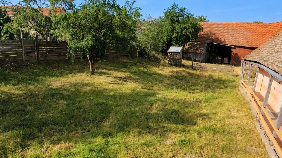 Casa de vanzare in Armeni - Poză 4