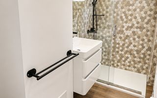 Etaj intermediar | 3 camere | 66 mp + balcon | Zona Spitalul Județean - Poză 7