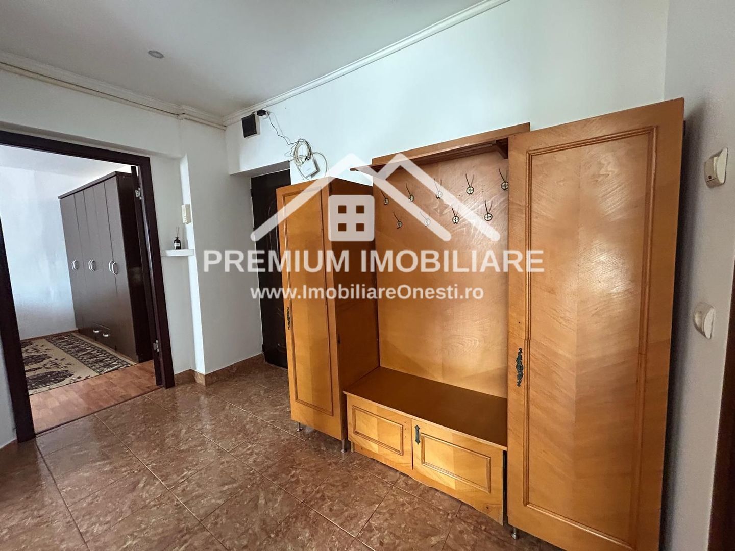 Apartament 2 camere decomandat de închiriat – Zona de Jos - Poză 2