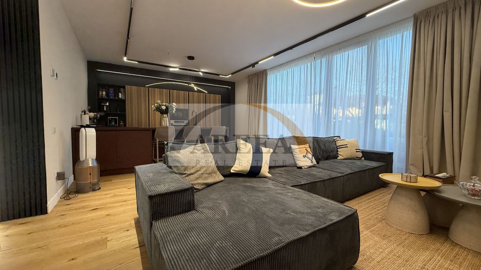 Vila 5 camere complex residential Tunari - Poză 5