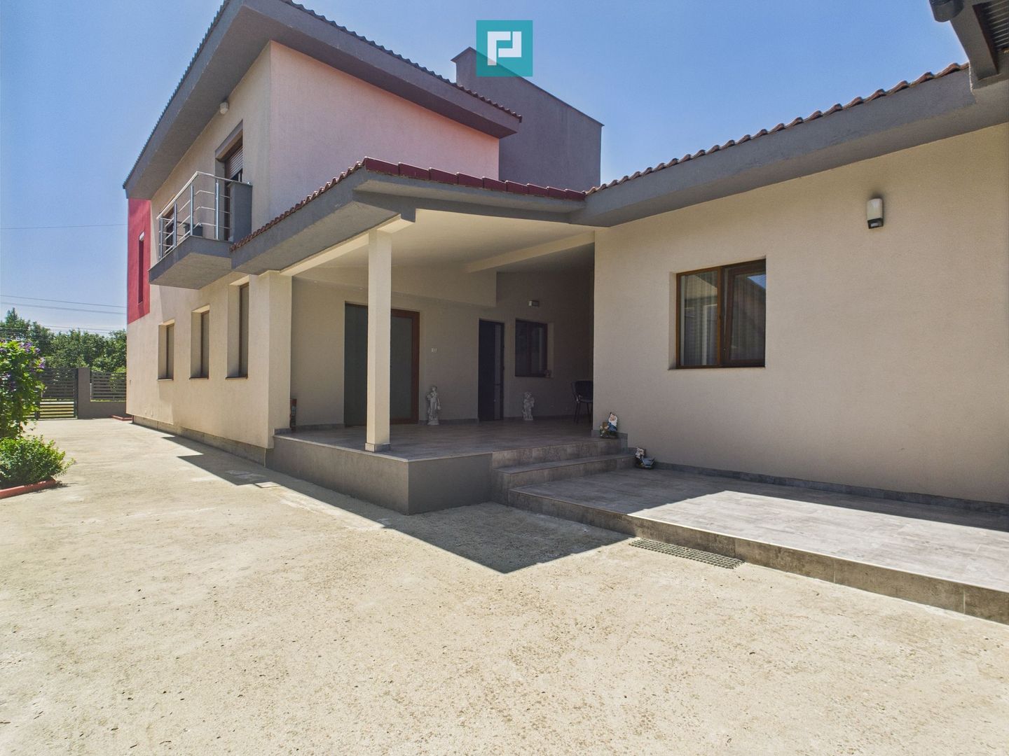 Casă individuală în Bucovăț - Poză 4