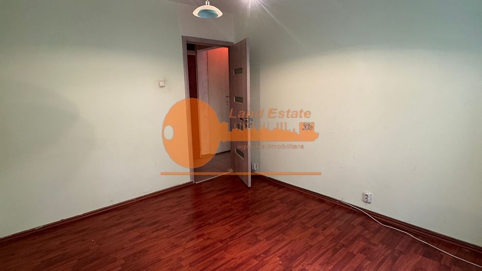 3 camere Crangasi-Zboina Neagra( Geam baie ) - Poză 1