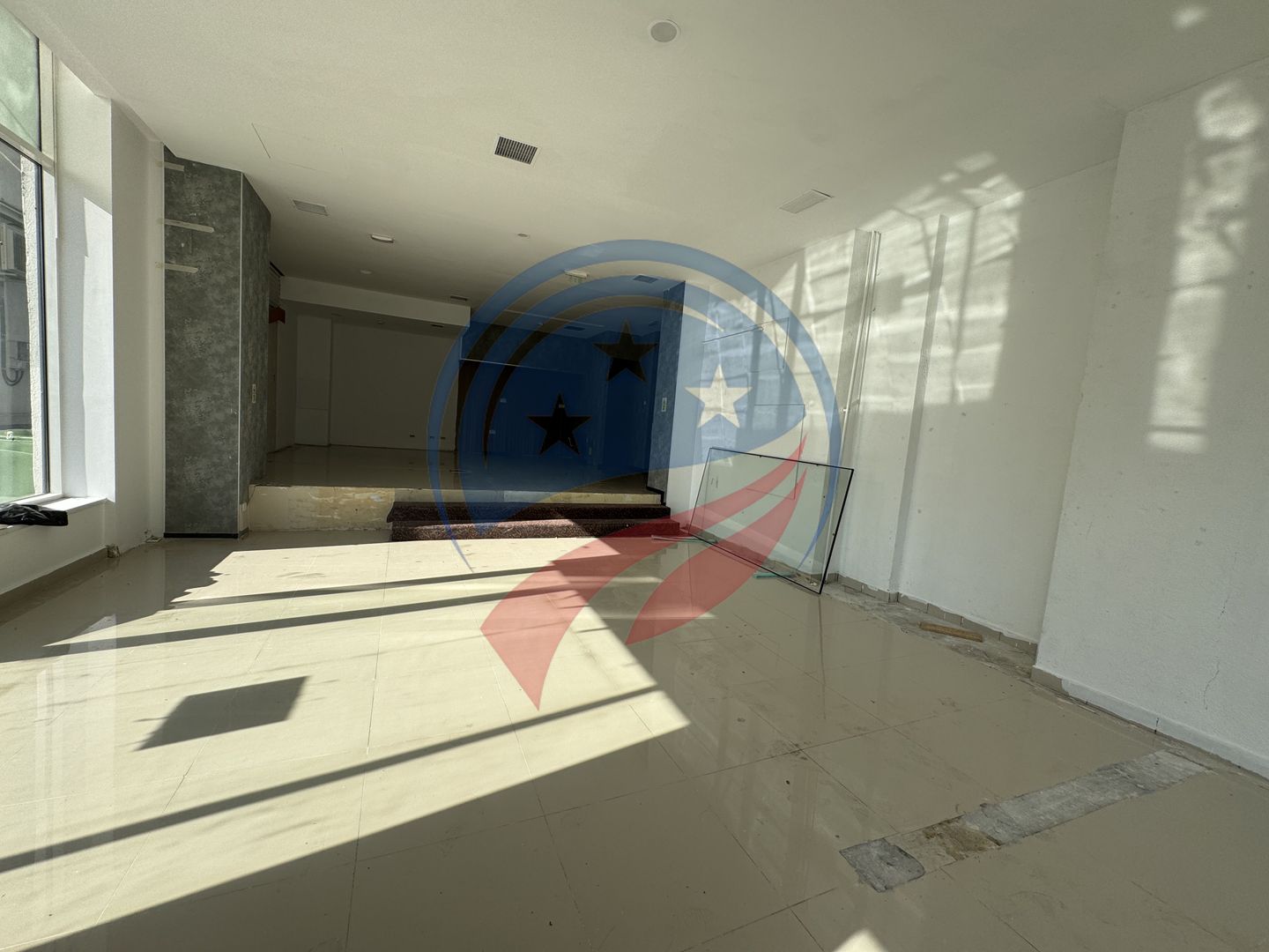 Spațiu comercial ultracentral – ideal pentru salon, magazin, birouri – 110 mp - Poză 4