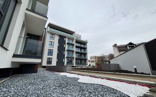 Apartament PREMIUM 3 camere cu GARAJ - zona Centrala - Poză 18