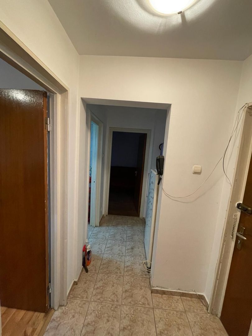 Apartament 2 camere de vanzare Drumul Taberei - Poză 3