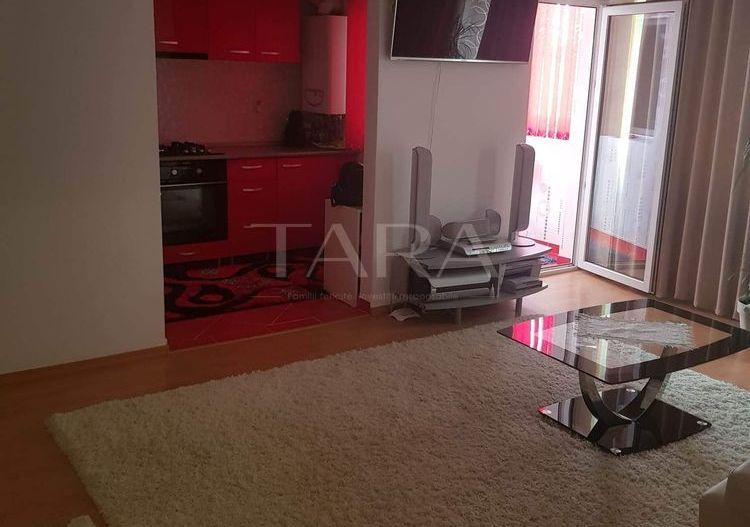 Apartament cu 2 camere si parcare  in zona centrala a localitatii - Poză 3