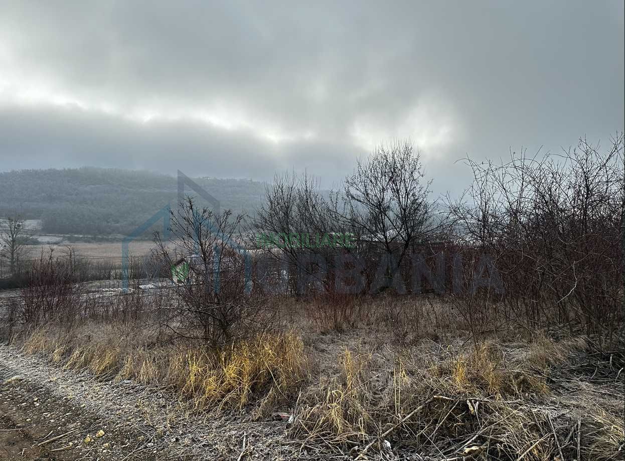 596 mp, teren intravilan Sorogari, Aroneanu - Poză 1