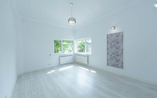 Apartament de vanzare 137 mp, zona centrala, curte proprie - Poză 3
