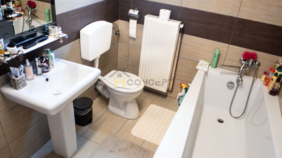 Vila spatioasa pt doua familii 10 camere Clinceni Monumentul Eroilor - Poză 12